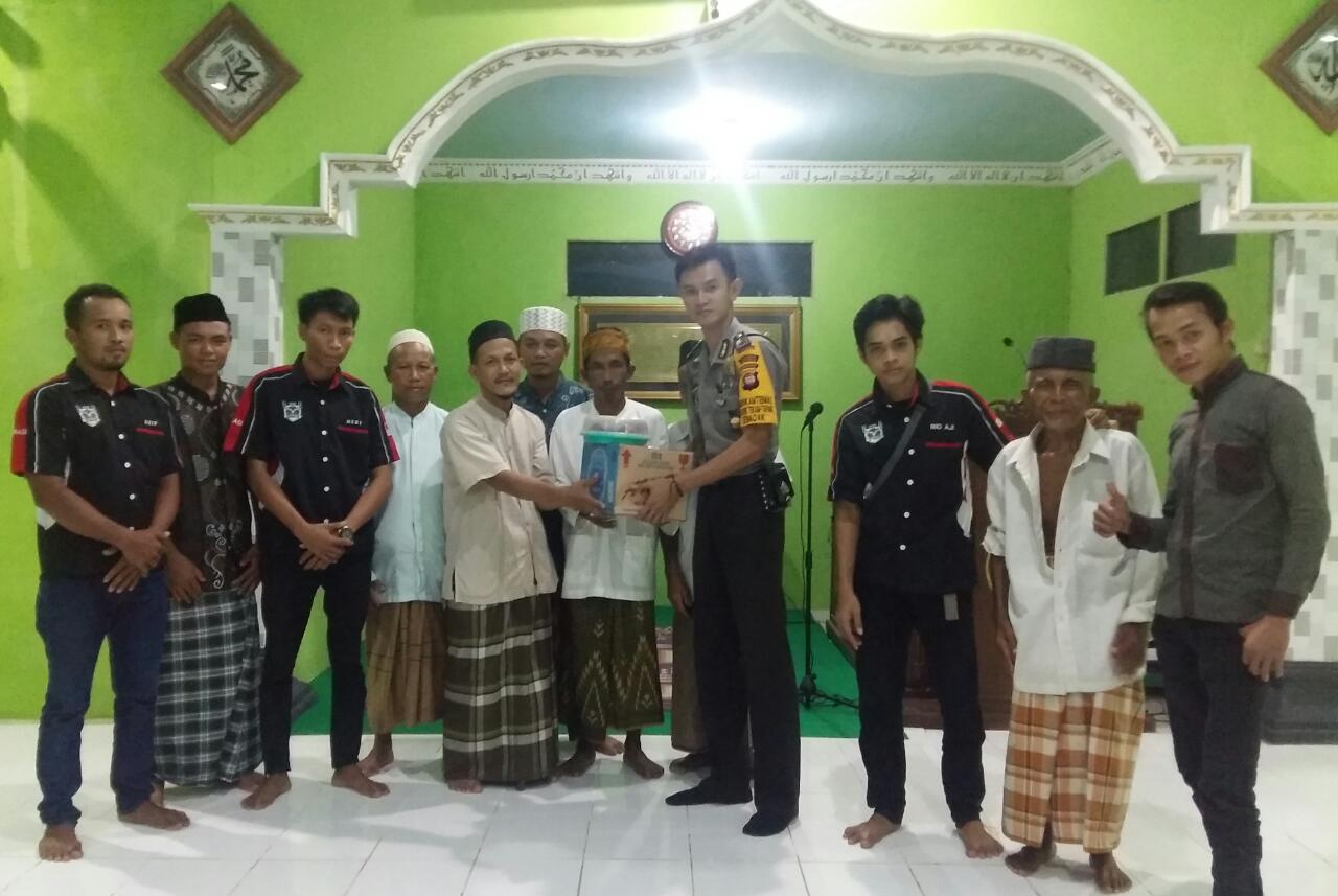 Tadarus di Masjid Sirathal Mustaqim, Bhabinkamtibmas Silaturahmi Dengan Jamaah Tadarus di Masjid Sirathal Mustaqim, Bhabinkamtibmas Silaturahmi Dengan Jamaah