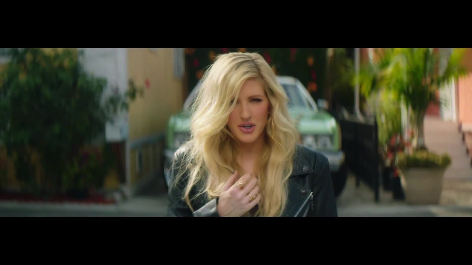Calvin harris ellie goulding. Calvin harris motion  2014. Calvin harris ellie goulding. Outside calvin. Ellie goulding outside.