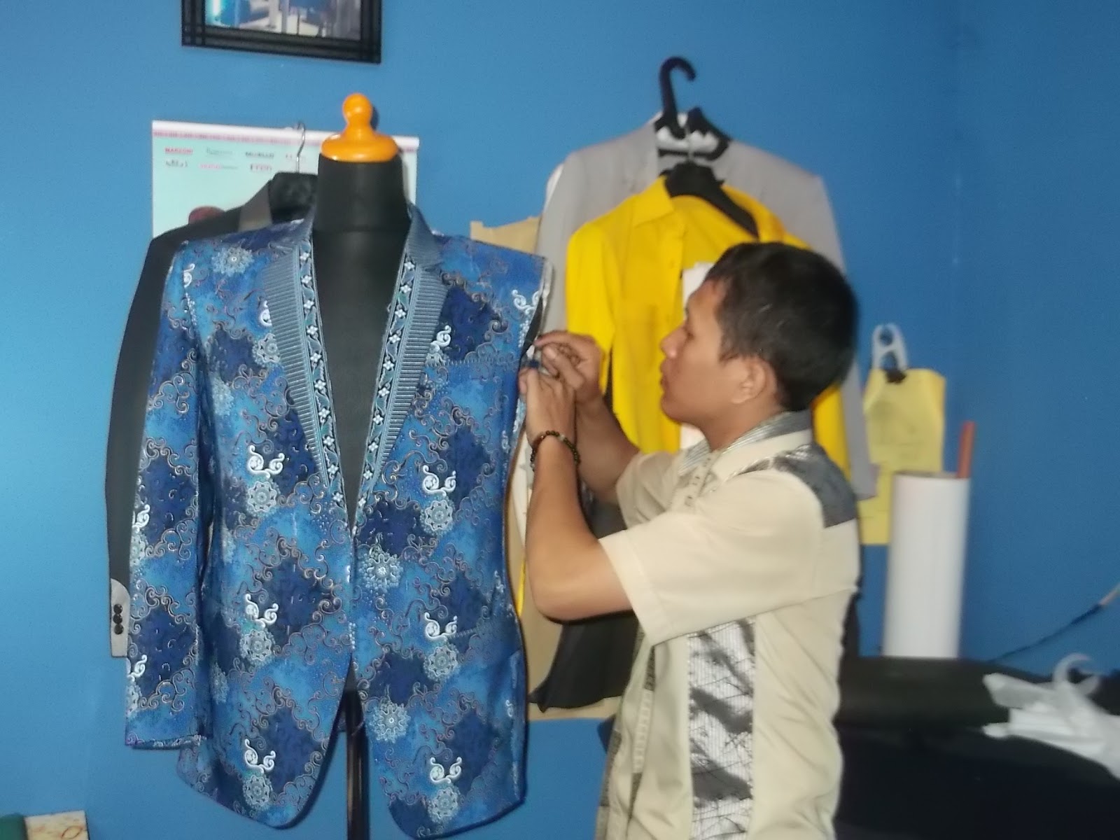 baju nikah pria batik