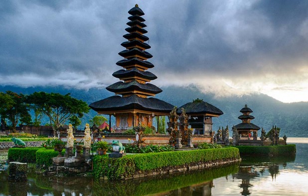 Pesona Keindahan Wisata Pura Ulun Danu Bratan Bedugul Di Baturiti Tabanan Bali - Ihategreenjello