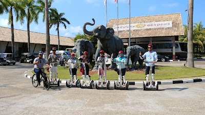 eka aprilya mencoba permainan di nirwana gardens lagoi