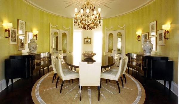 Dining room in black and yellow