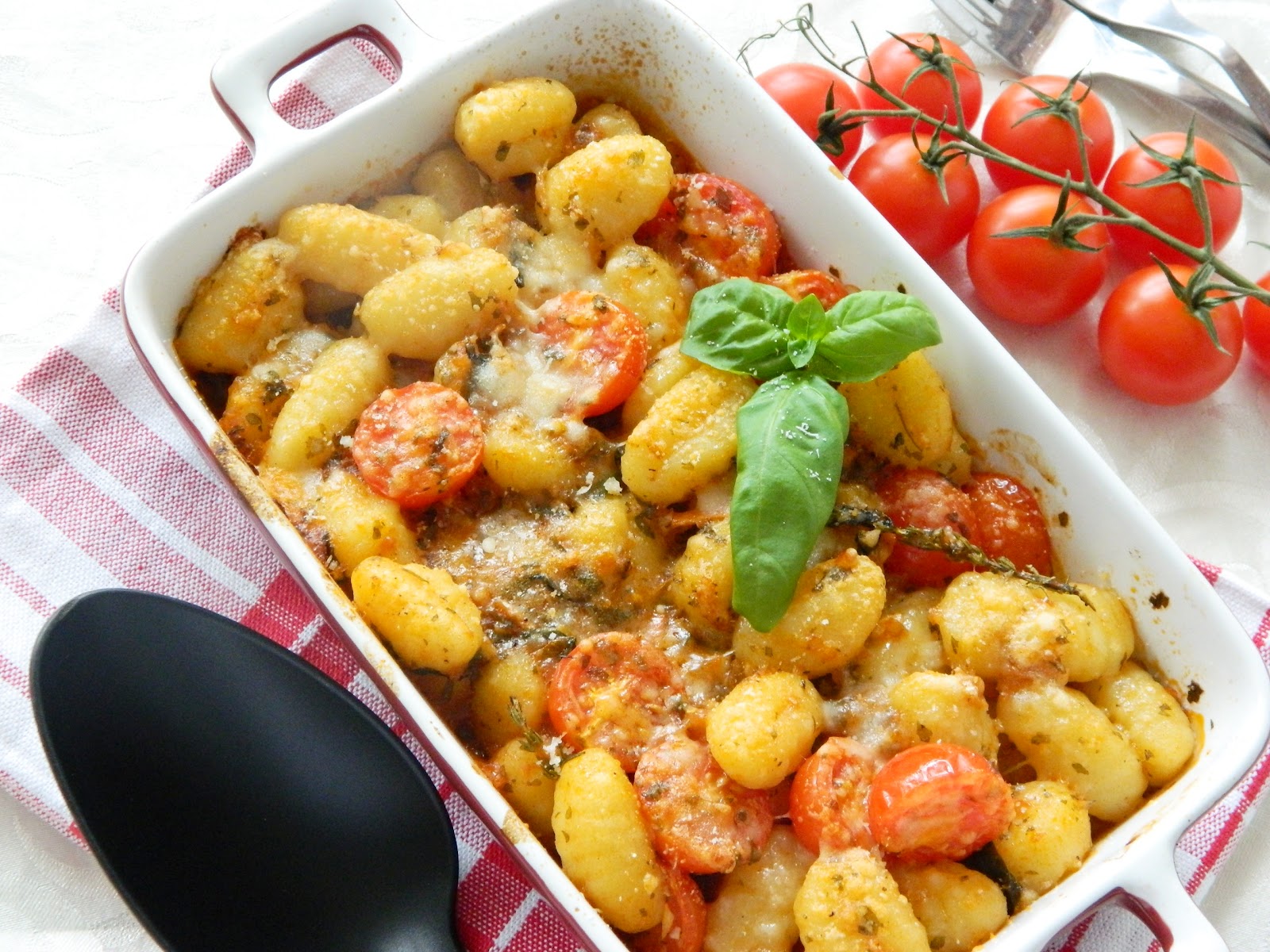 Как готовить ньокки картофельные. Ньоки картофельные ньокки. Картофельные клецки ньокки. Gnocchi) — итальянские клецки,. Как готовить ньокки картофельные.