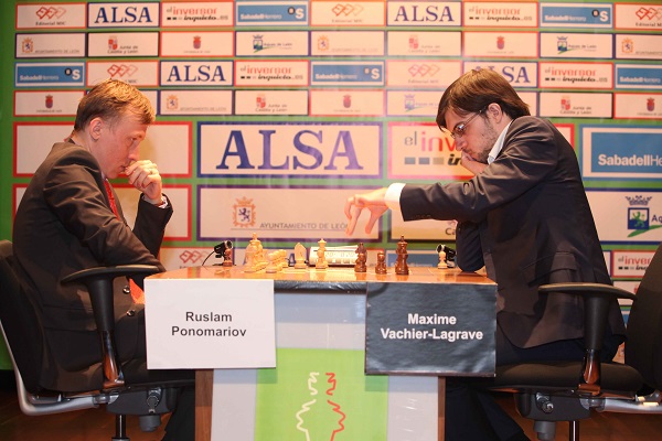 Le Français Maxime Vachier-Lagrave a éliminé l'Ukrainien Ruslan Ponomariov sur le score de 2.5-1.5 au tournoi d'échecs de León  
