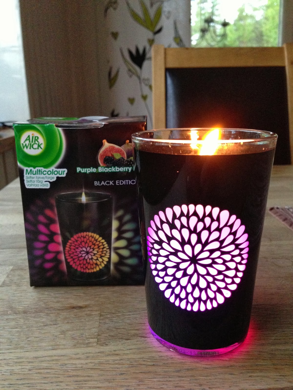 Tulipans Bakverk Purple Blackberry Air Wick Black Edition doftljus