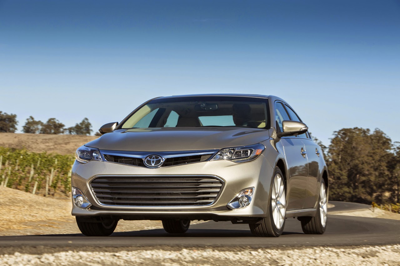 © Automotiveblogz: 2014 Toyota Avalon Photos