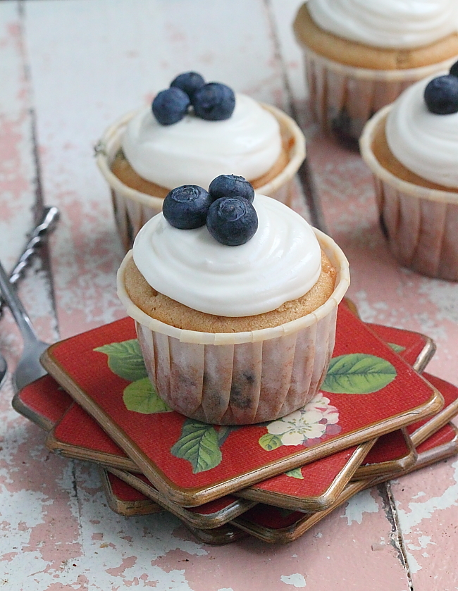Blueberry cream cheese cupcake