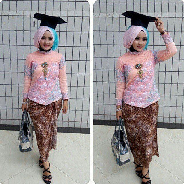 Model Kebaya Wisuda Modern Warna Peach Cantik Model Kebaya Wisuda Modern Warna Peach Cantik