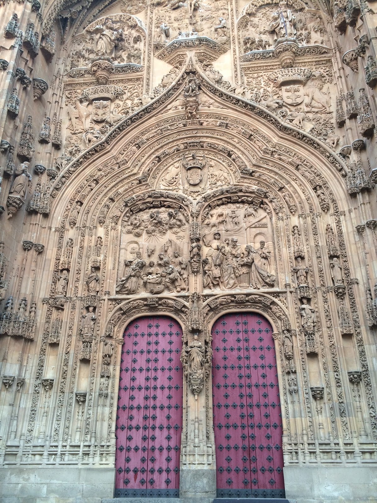 A Lovely Life, Indeed: Finding the Frog in Salamanca, Spain