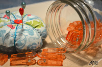 https://mademoisellepetitpoint.blogspot.de/2017/10/nadelkissen-aus-stoffresten-diy.html