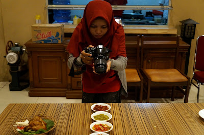Veniy siap menjadi food blogger Pontianak Veniy siap menjadi food blogger Pontianak