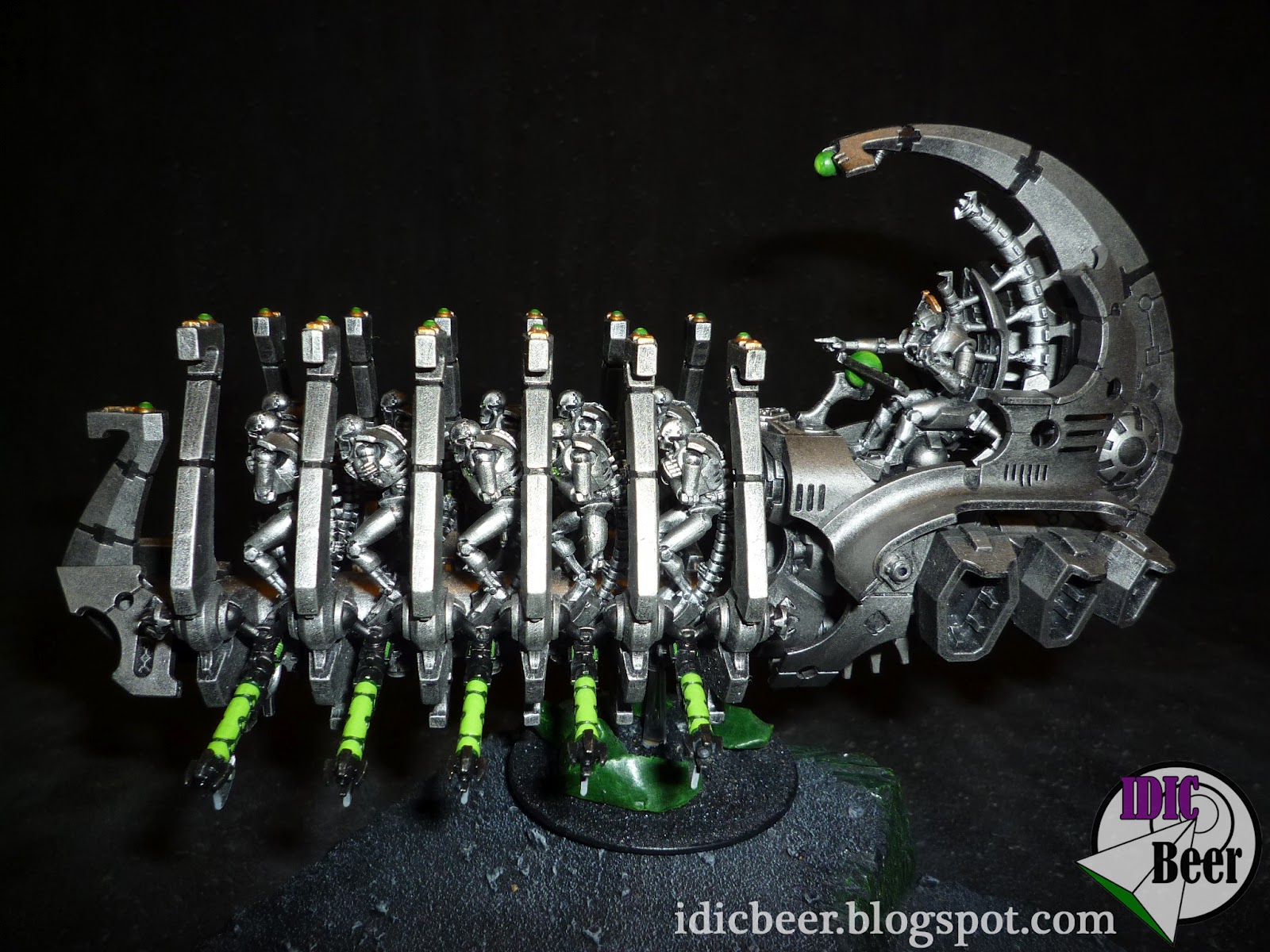IDICBeer 40k Necron Ghost/Doomsday Arks Painted (part 1)