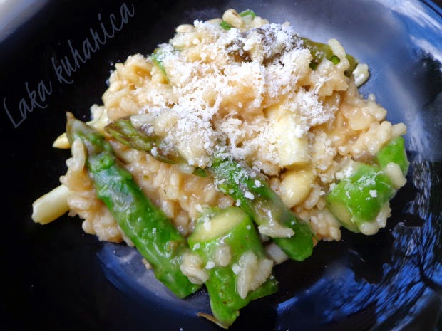 Asparagus risotto by Laka kuharica: creamy risotto full of simple, clean flavors.