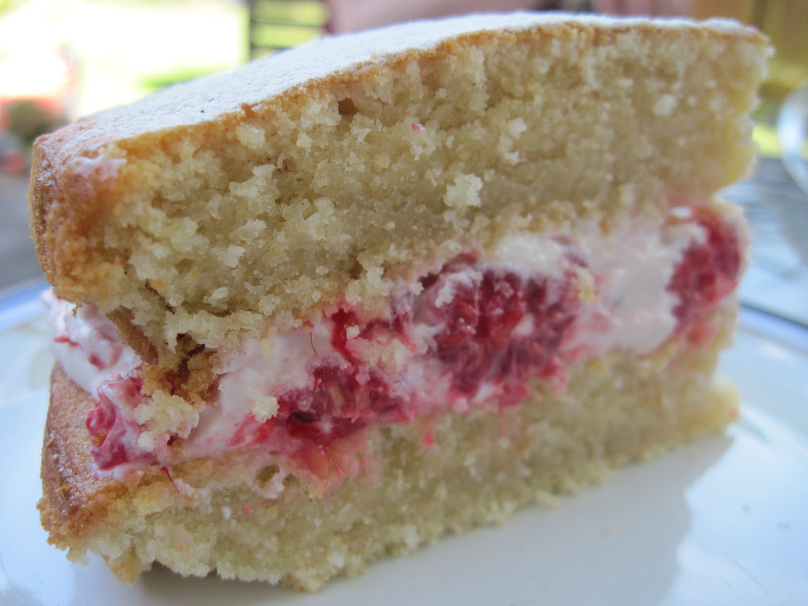 The Sugar Lump: Raspberry Coconut Cake