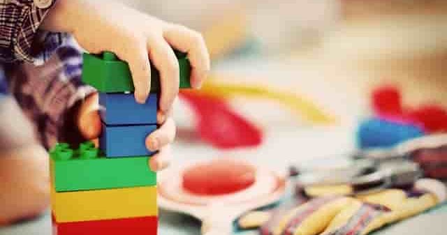 Mainan Edukasi Untuk Anak 1 Tahun Terbaik