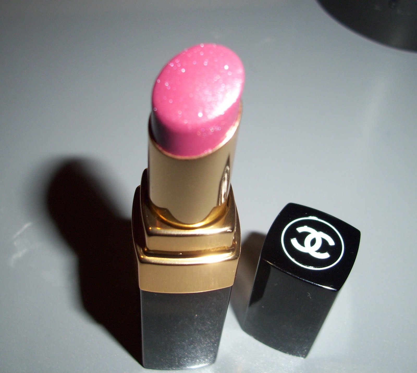 Chanel Rouge Coco Shine Bonheur #61.