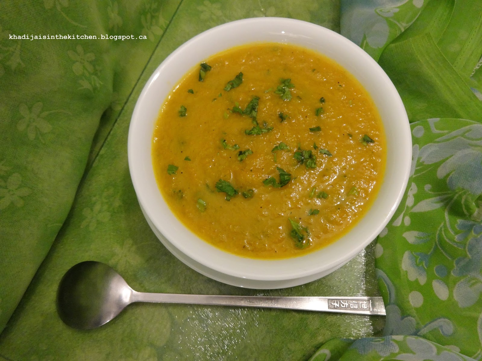 Khadija is in the Kitchen SOUPE AU CÉLERI ET AUX CAROTTES / CELERY AND