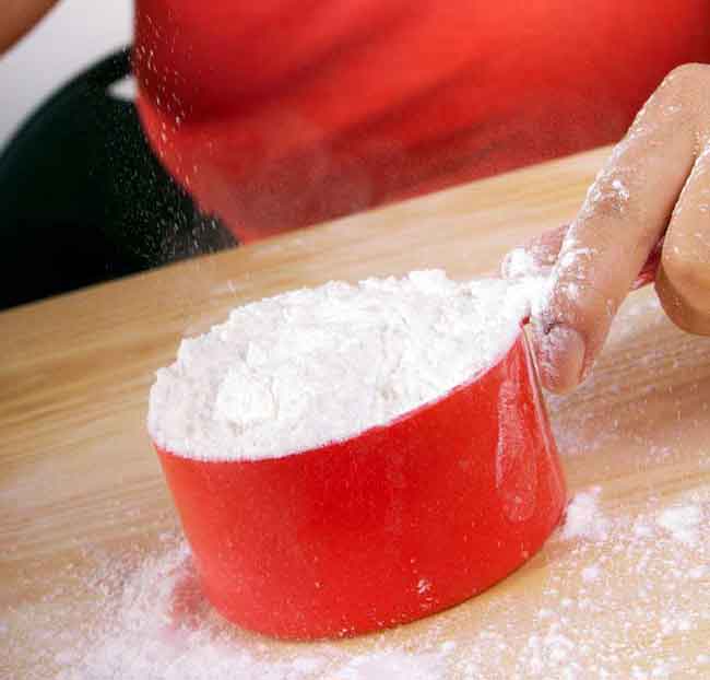 Why Your DIY Baking Soda Deodorant is Causing a Skin Reaction