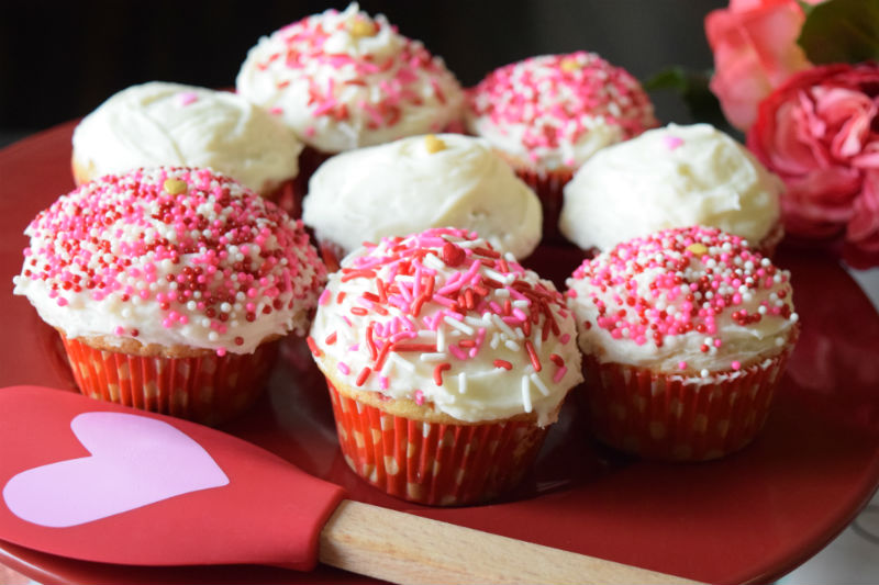 Valentine's Day Sprinkles Cupcakes | Azucar by Alexandra Valentine's Day Sprinkles Cupcakes