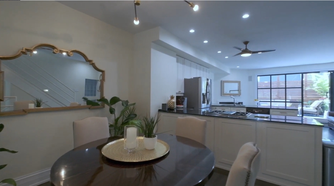 Tour 1613 W Erie St vs. 11 Interior Design Photos