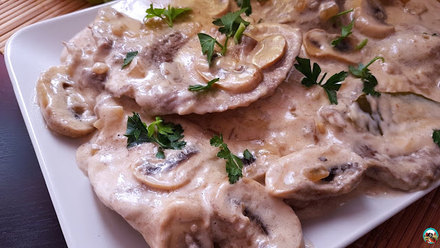 Filetes de ternera en salsa de champiñones