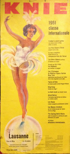 Affiche format magasin illustré d'une ballerine en équilibre sur une boule  et avec un texte annonçant tous les numéro, 1961 close international