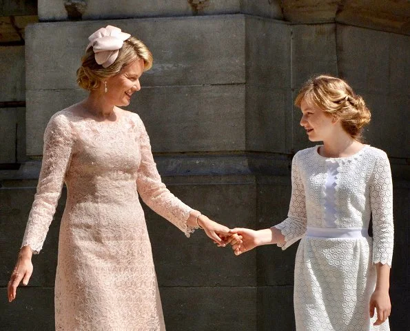 Royal House of Belgium published a new photo showing Queen Mathilde and her daughter Princess Elisabeth together. Natan Lace Dress
