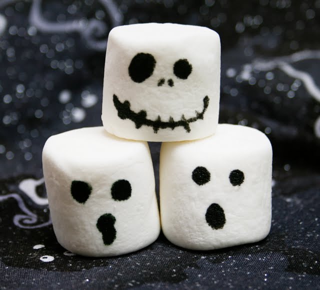 Cook Play Explore: Marshmallow Ghosts
