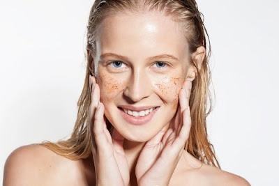 Faites votre propre lotion nettoyante pour tous les types de peau Faites votre propre lotion nettoyante pour tous les types de peau
