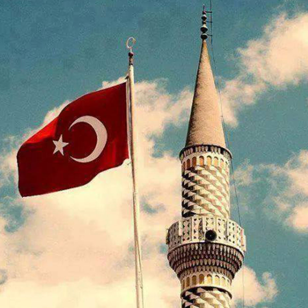 en guzel turk bayrakli manzarali camiler 10