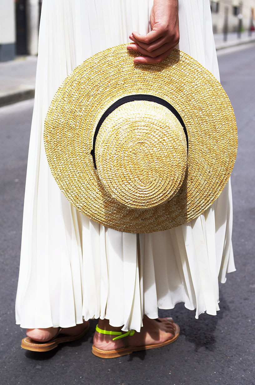 Elizabeth l White pleated skirt l Missguided Louis Vuitton H&M KJacques l THEDEETSONE l http://thedeetsone.blogspot.fr Elizabeth l White pleated skirt l Missguided Louis Vuitton H&M KJacques l THEDEETSONE l http://thedeetsone.blogspot.fr
