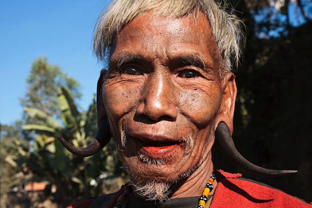 A Konyak warrior, Nagaland - Johan Gerrits photography