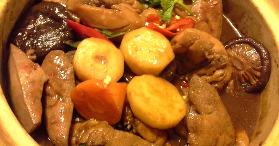 Braised Chicken with Water Chestnut & Liver by Jessie Koey‎