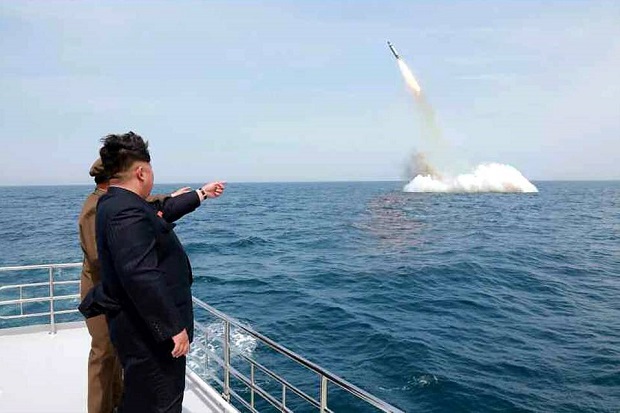 Korea Utara Sukses Tembakkan Rudal Balistik dari Kapal Selam
