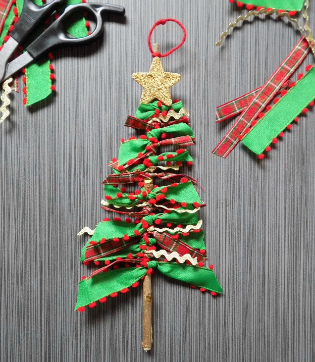 One Savvy Mom NYC Area Mom Blog Scrap Ribbon Tree Ornaments