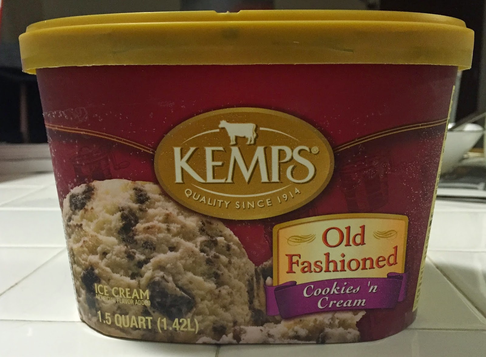 Kemp's Cookies 'n' Cream