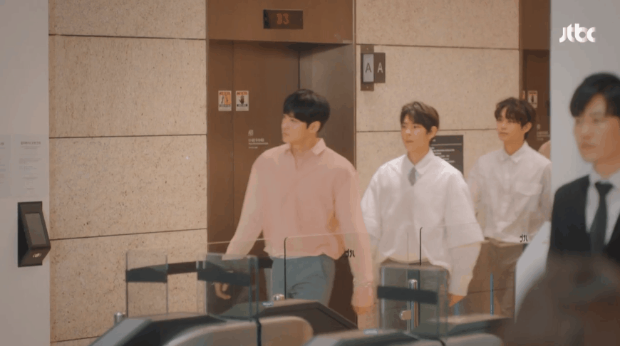 인기 아이돌 역할로 2018년 드라마에 카메로 출연한 아이돌들.jpgif | 인스티즈