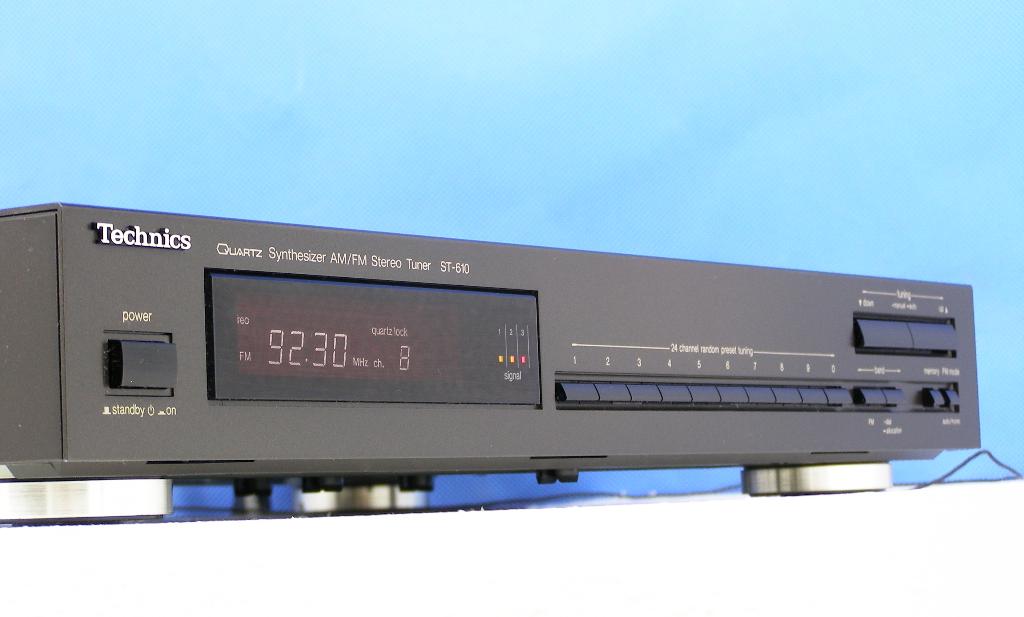 Technics ST610 Digital Tuner AudioBaza