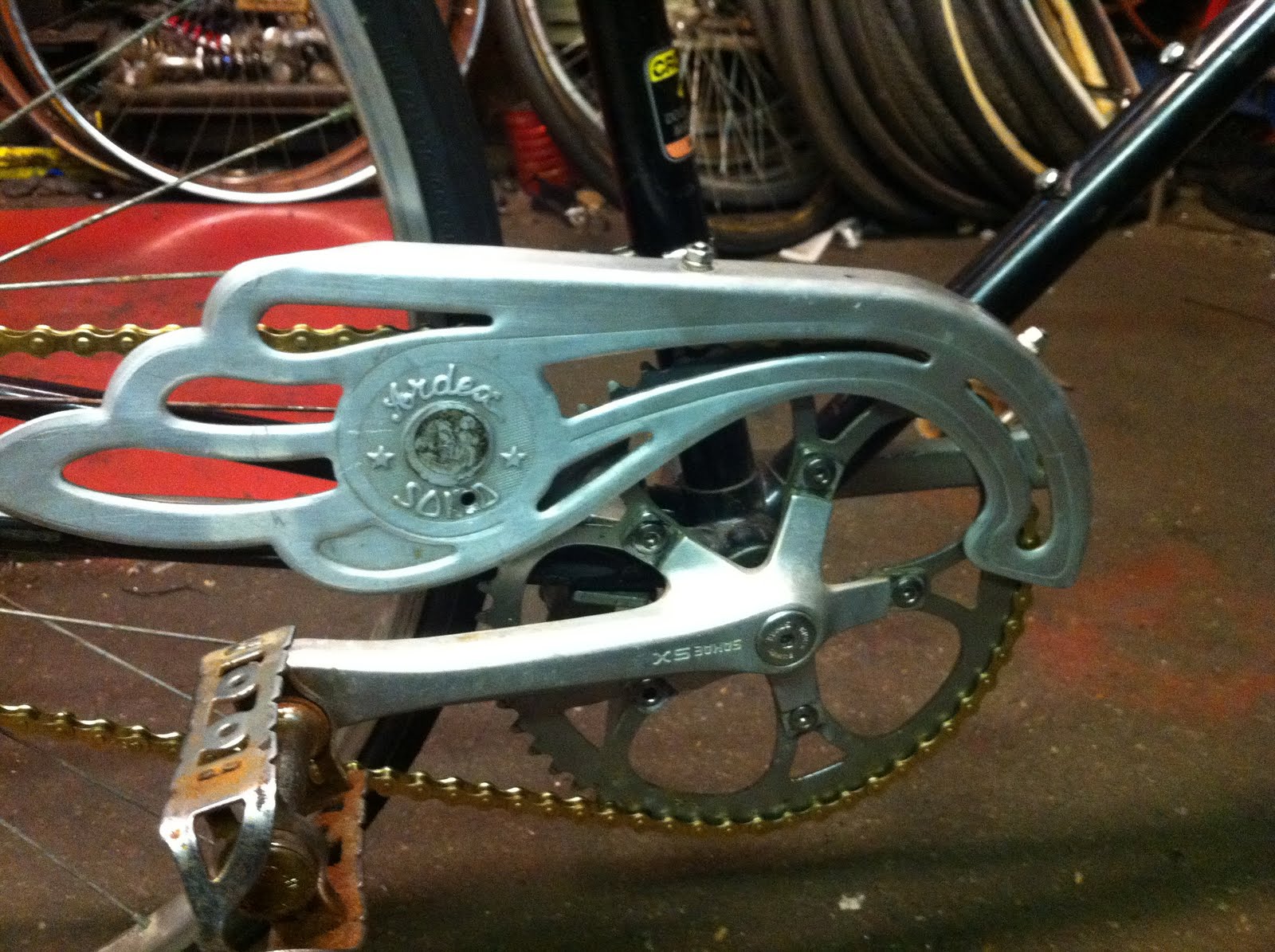 Bikeville thoughts Vintage chainguard installed