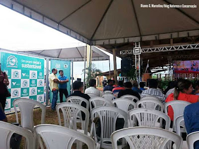 Mineradora Vale, Parauapebas/PA, dou cerca de 2 mil metros cúbicos de madeira legal para cooperativa moveleira de Parauapebas. Foto: Dianes G. Marcelino Vale, mineradora Vale, Madeira Legal, Parauapebas, Pará, assinatura de termo de compromisso, sustentabilidade, polo moveleiro, coopmasp, créditos de madeira legal, supressão vegetal, desmatamento, mineração