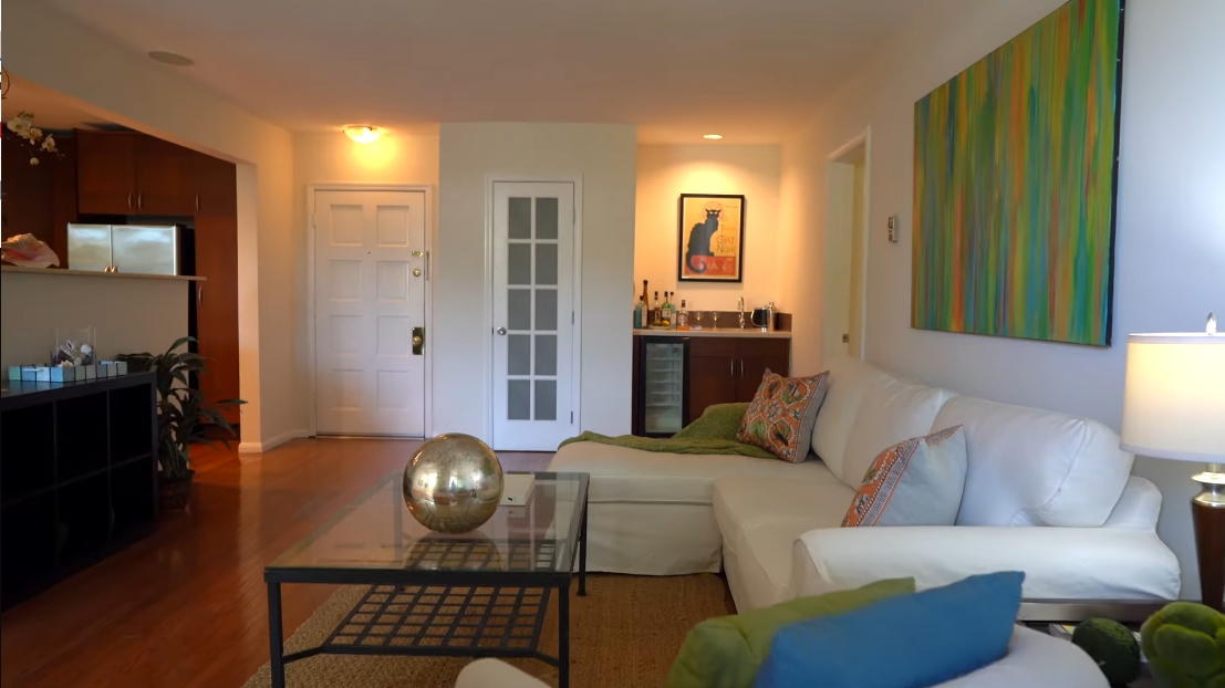 15 Photos vs. 530 S Barrington Ave #201, Los Angeles Condo Interior Design Tour