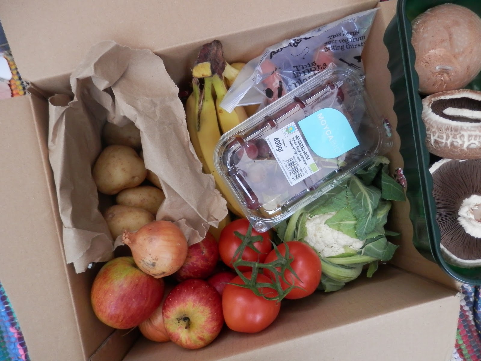 Second Hand Susie: Review - Abel and Cole organic veg boxes.
