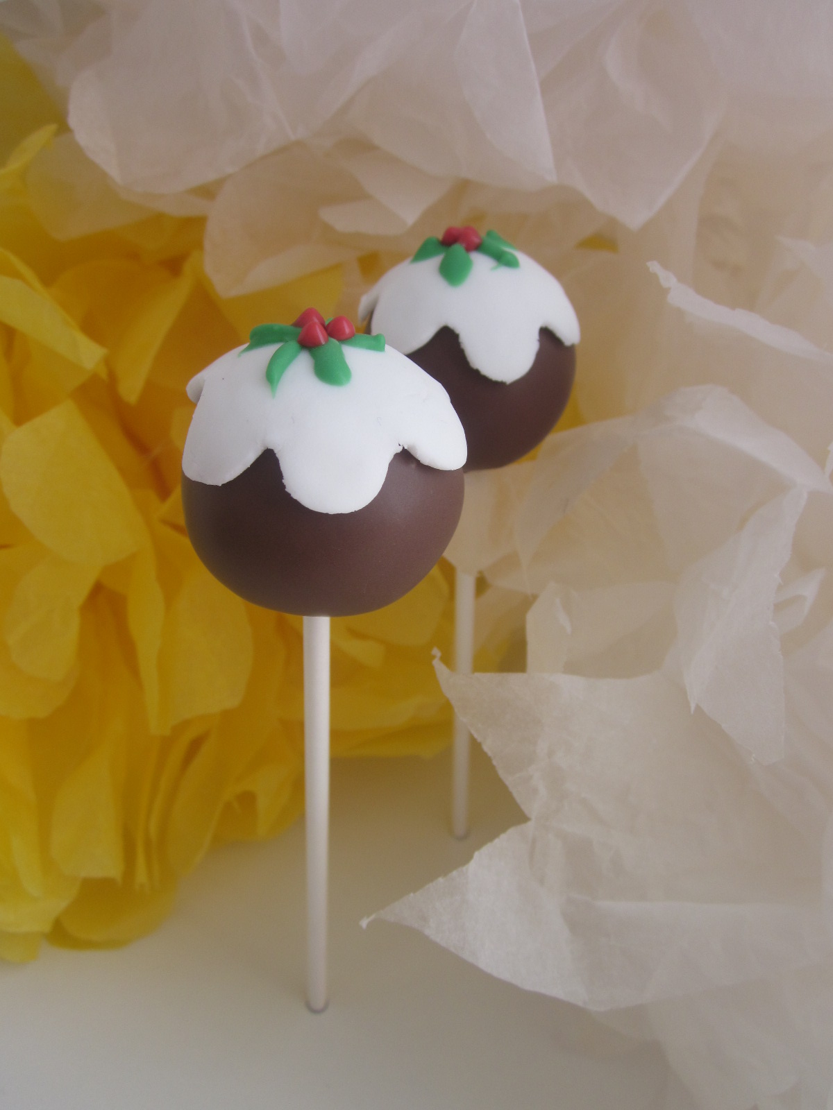 The Cake Pop Bakery Christmas Pudding Cake Pops