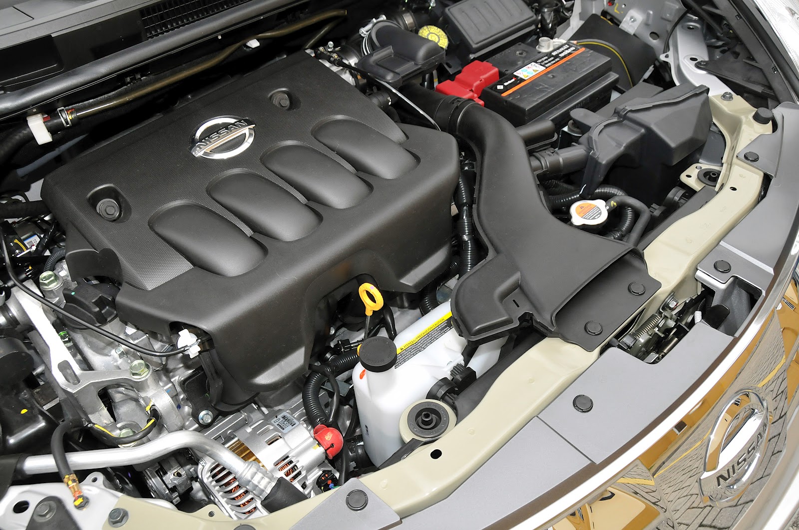 COMPARATIVO SPIN x JAC J6 x GRAND LIVINA