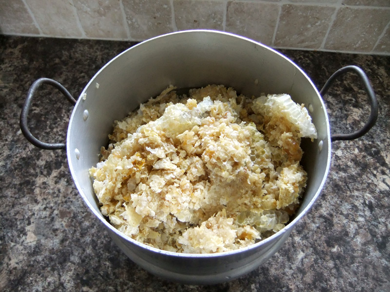 Cleaning Beeswax with a DoubleBoiler • Lovely Greens