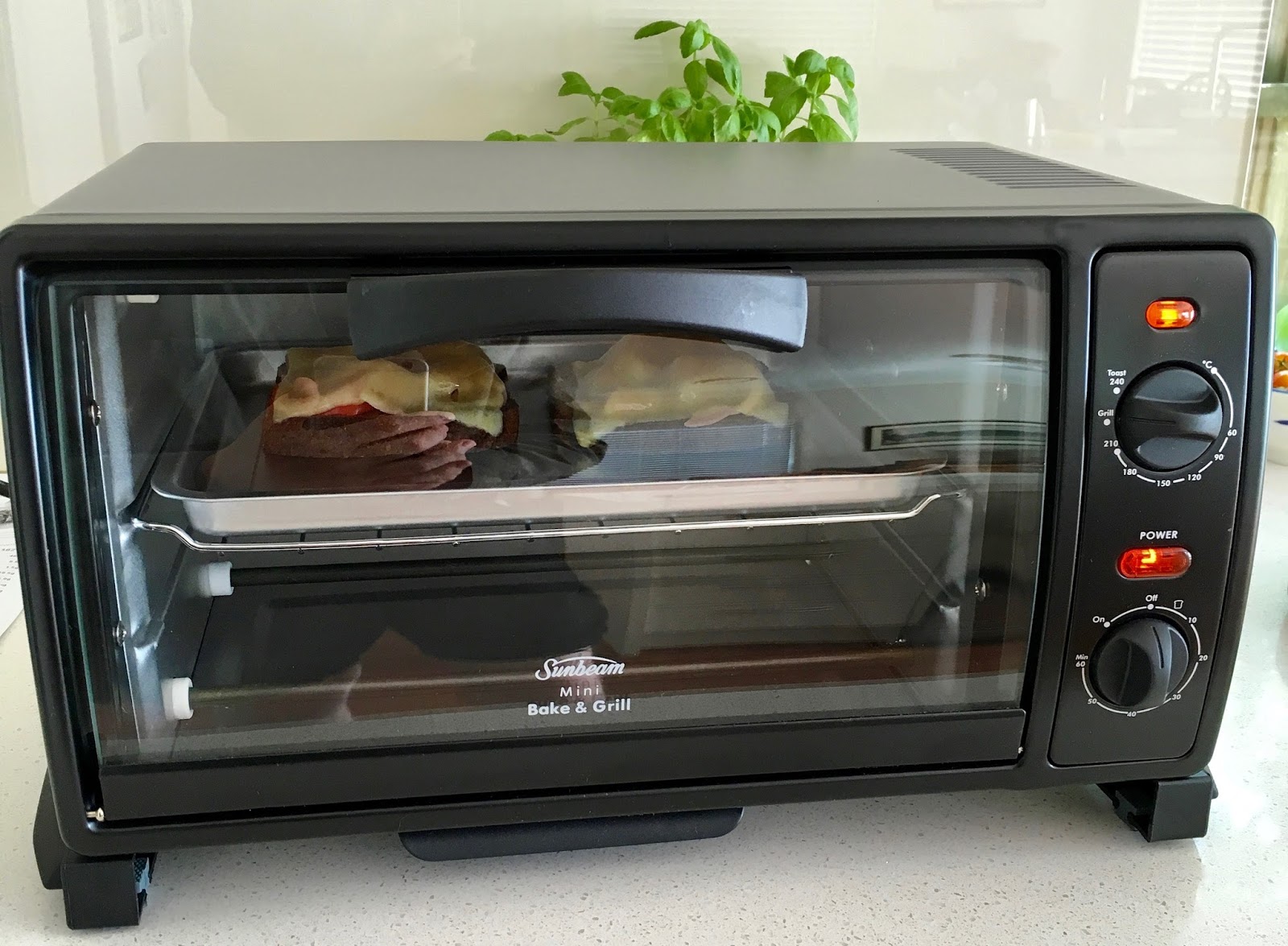 sunbeam mini bake & grill bt2600