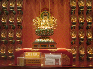 Budha Tooth Relic, Chinatown, Singapura