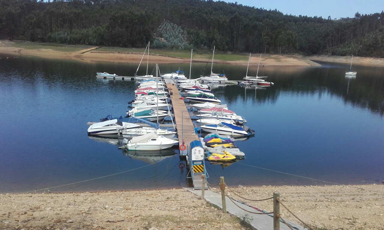 Marina de Pinheiro de Ázere