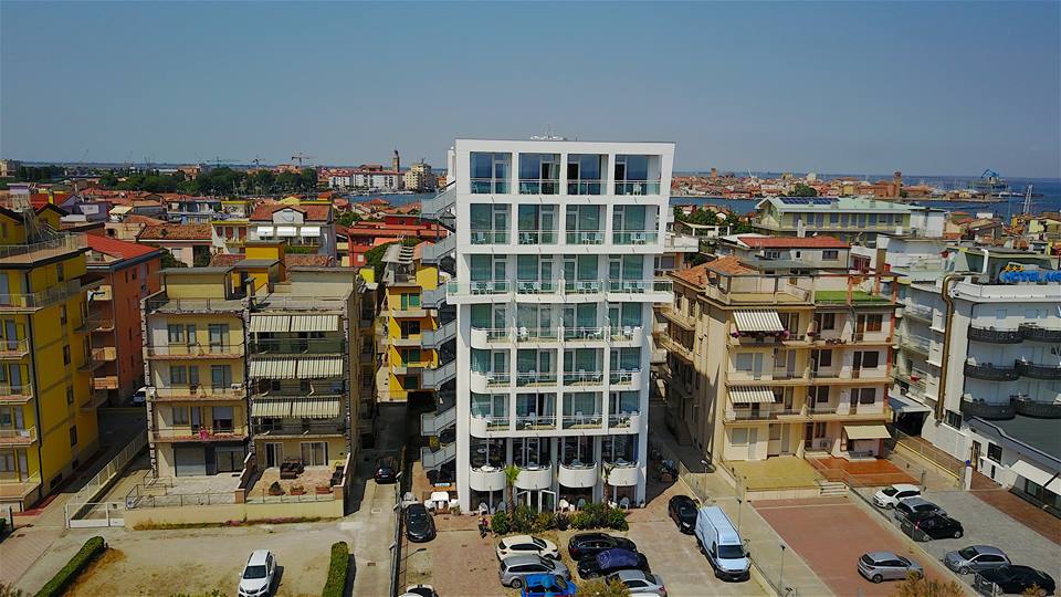 hotel mediterraneo sottomarina