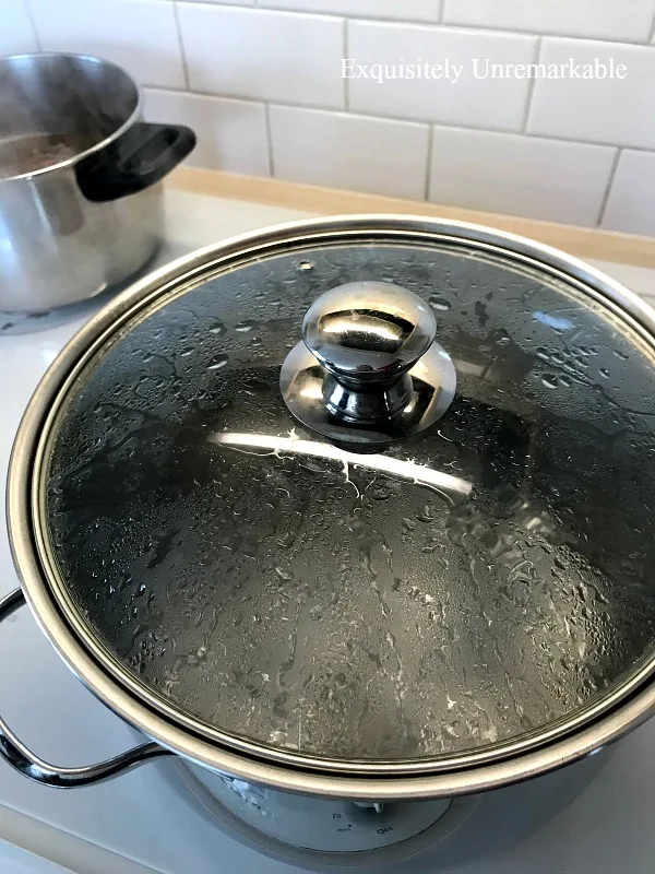 Put A Top On A Boiling Pot